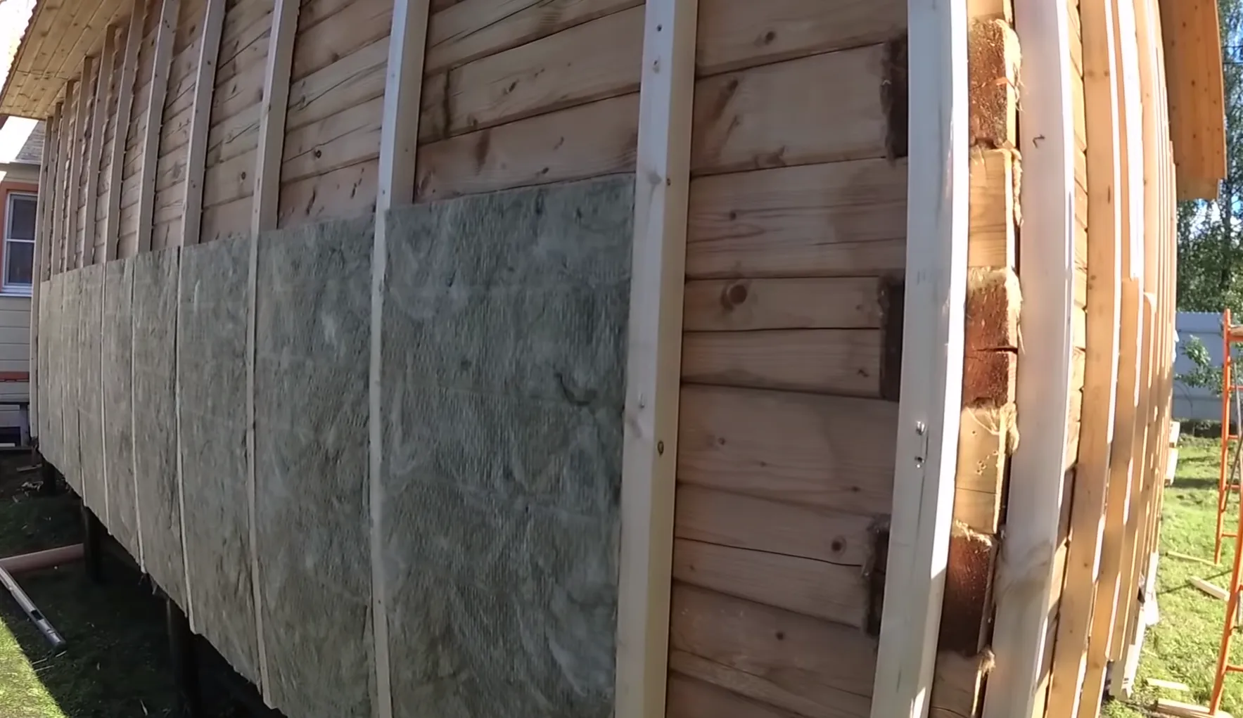 Как правильно утеплить дом из дерева